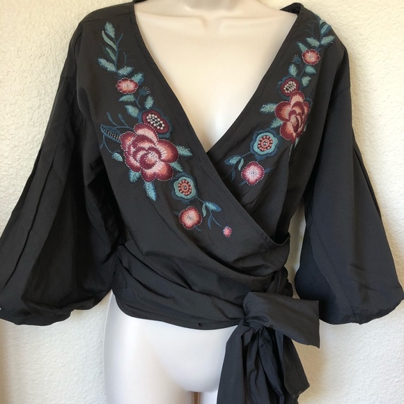 NWT Whyte Eyelash embroidered top! - Picture 3 of 7